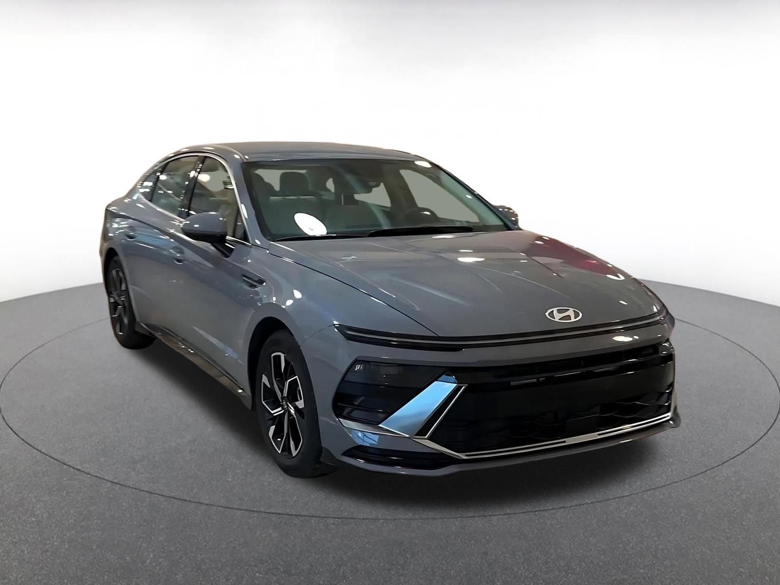 Used 2025 Hyundai Sonata SEL image 3