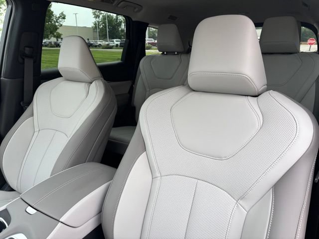 New 2027 INFINITI QX60 Luxe w/ Cargo Package AWD/4WD image 16