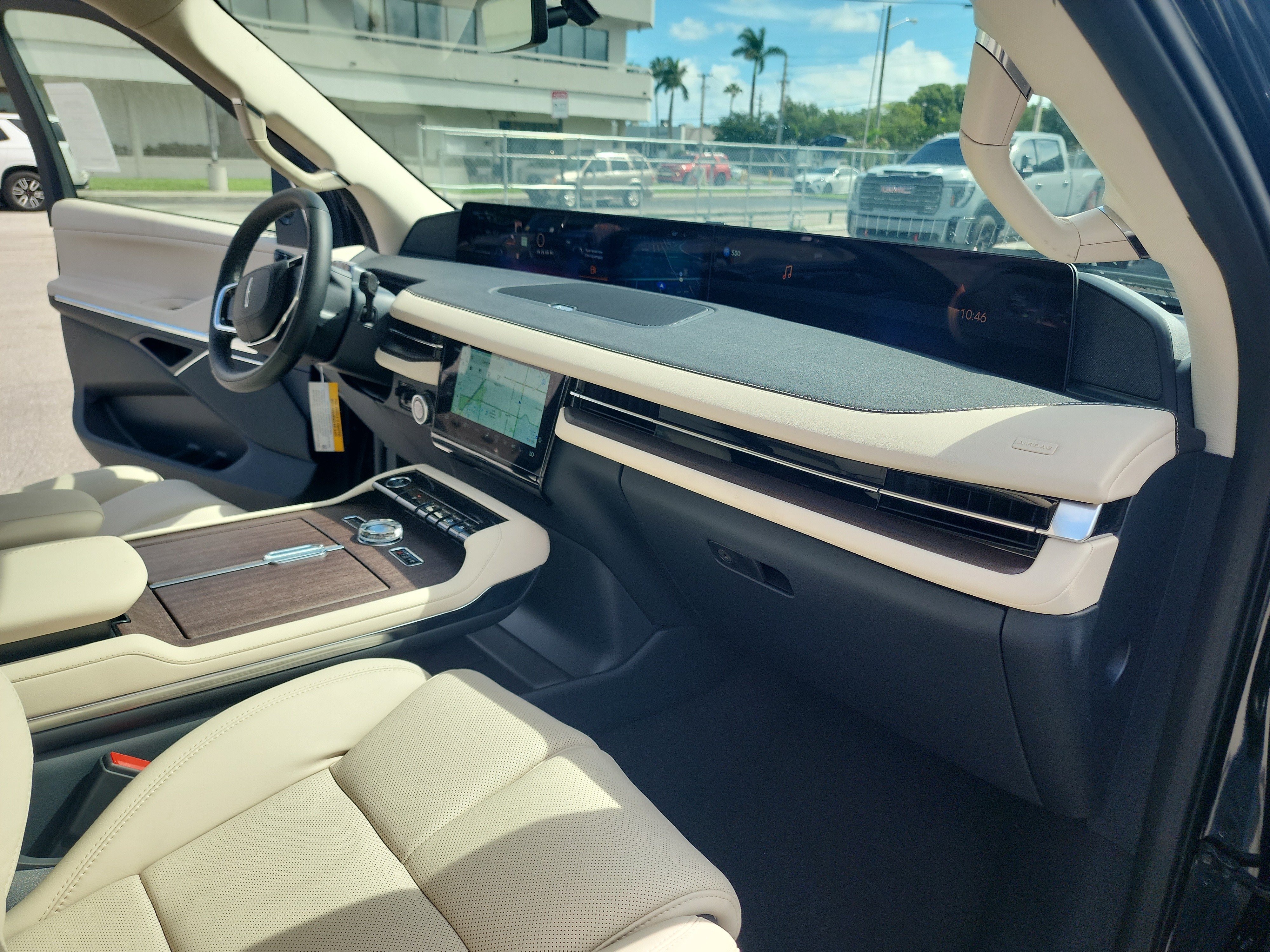 New 2027 Lincoln Navigator Reserve w/ Jet Appearance Package AWD/4WD image 32