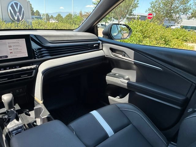Used 2025 Toyota Camry SE FWD image 20