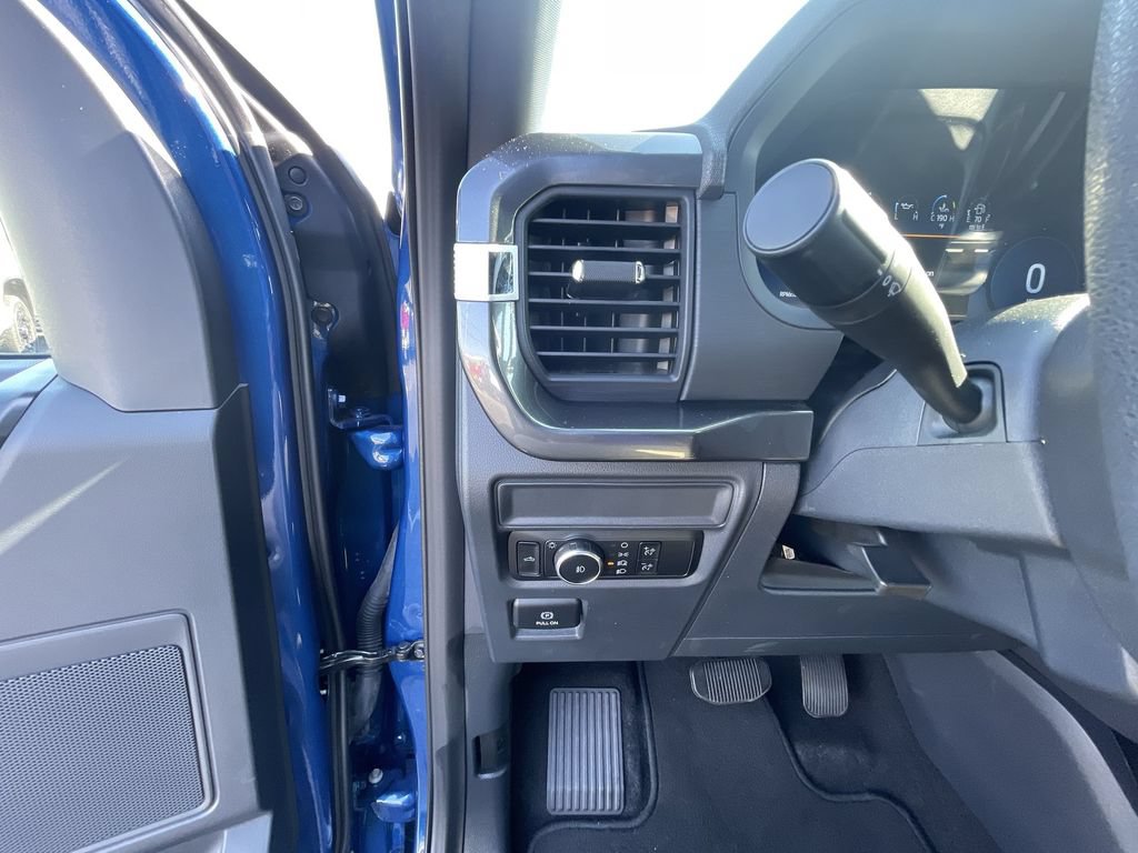Used 2024 Ford F150 STX AWD/4WD image 17