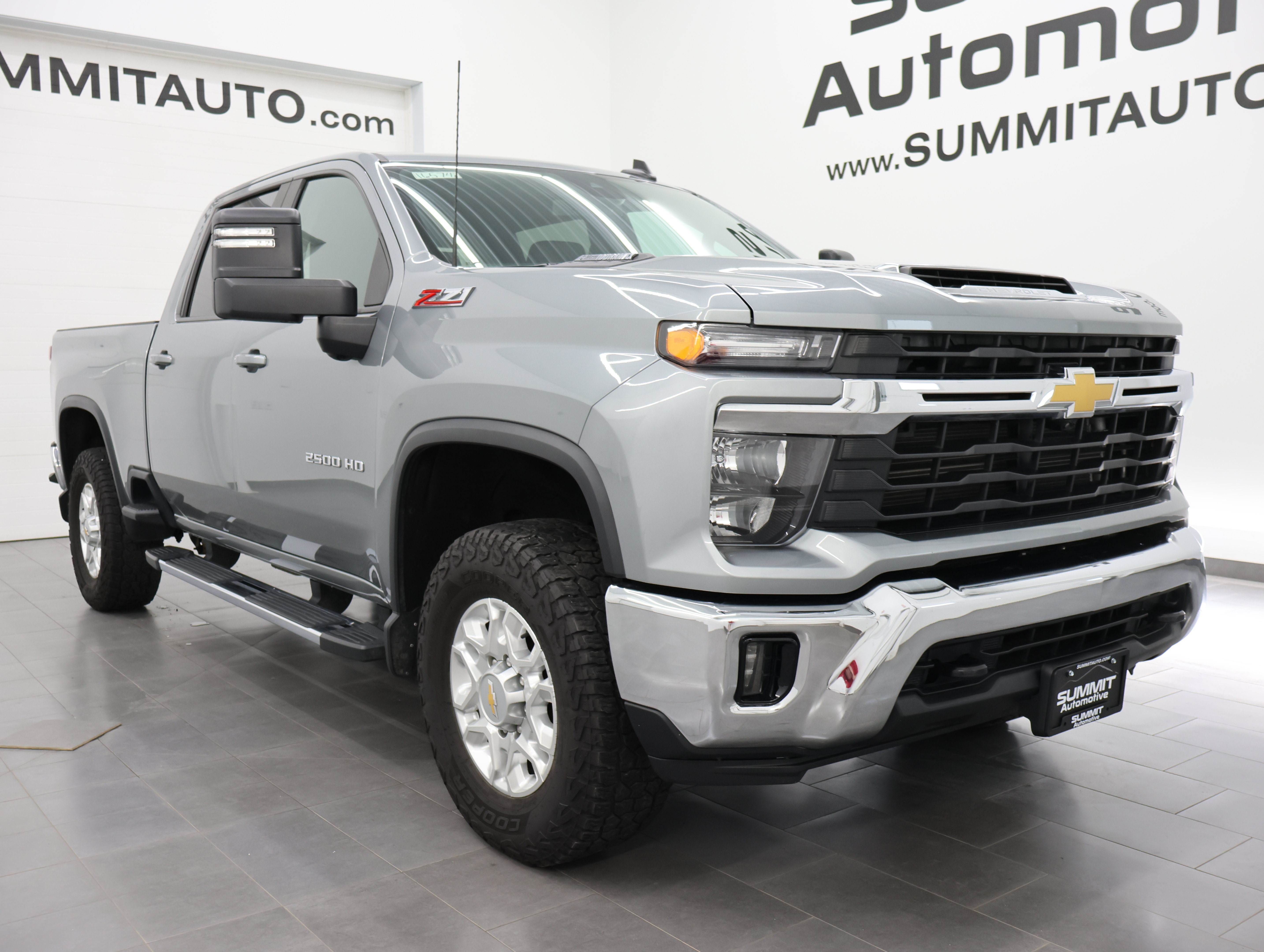Used 2024 Chevrolet Silverado 2500 LT w/ All Star Edition AWD/4WD image 2