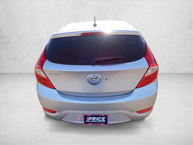Used 2017 Hyundai Accent SE video 3