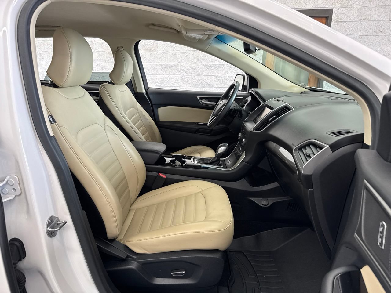 Used 2015 Ford Edge SEL w/ Equipment Group 201A AWD/4WD image 49