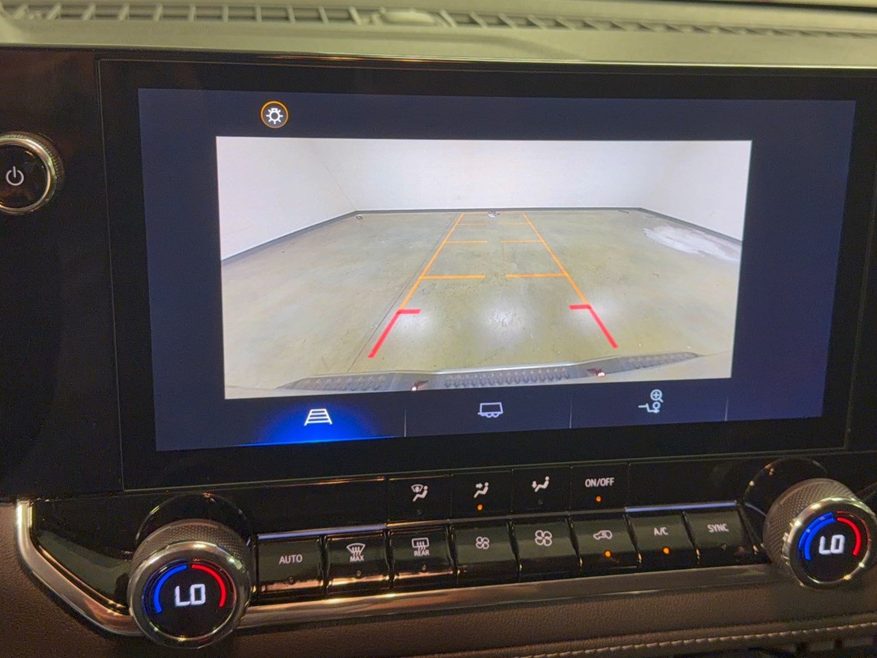 Used 2024 Chevrolet Colorado LT w/ LT Convenience Package RWD image 24