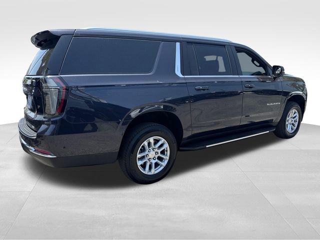Certified 2026 Chevrolet Suburban LT w/ Comfort Package RWD image 5