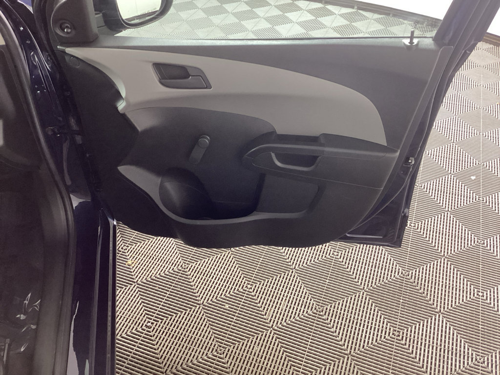 Used 2016 Chevrolet Sonic LS image 9