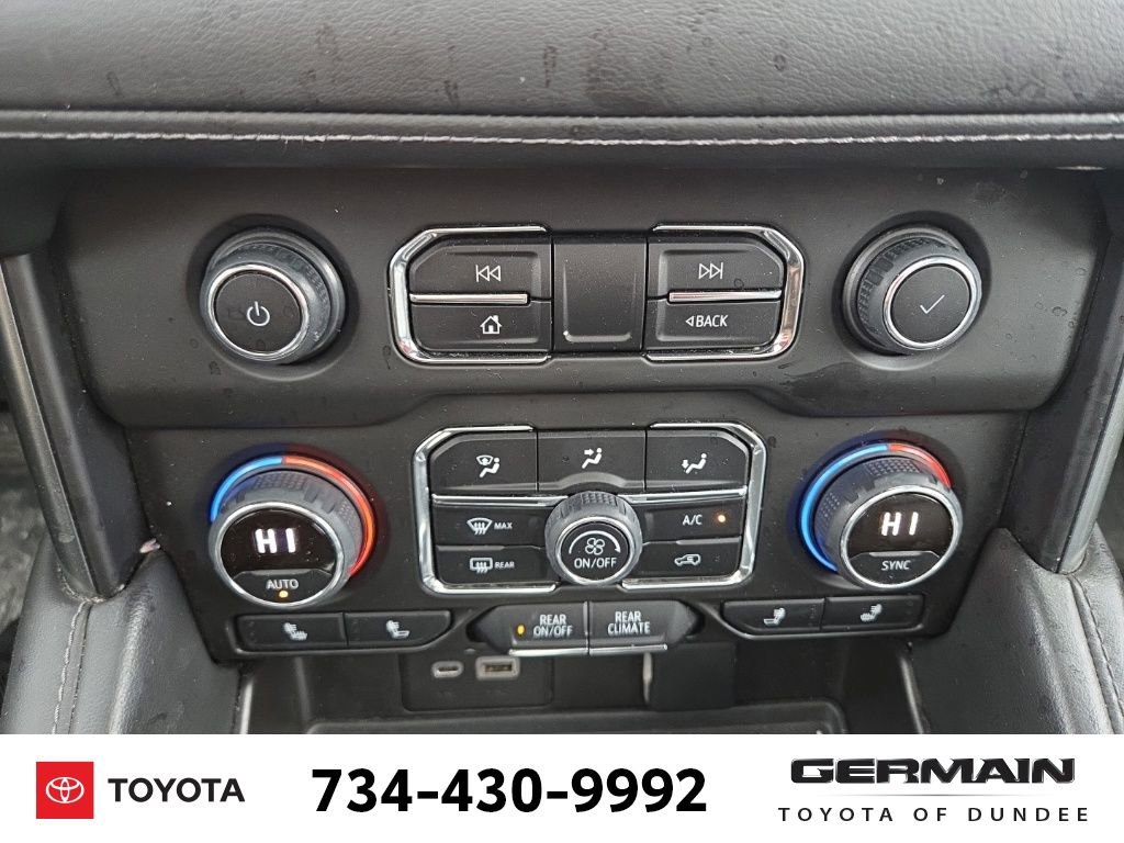 Used 2022 Chevrolet Suburban LT w/ LT Signature Package image 31