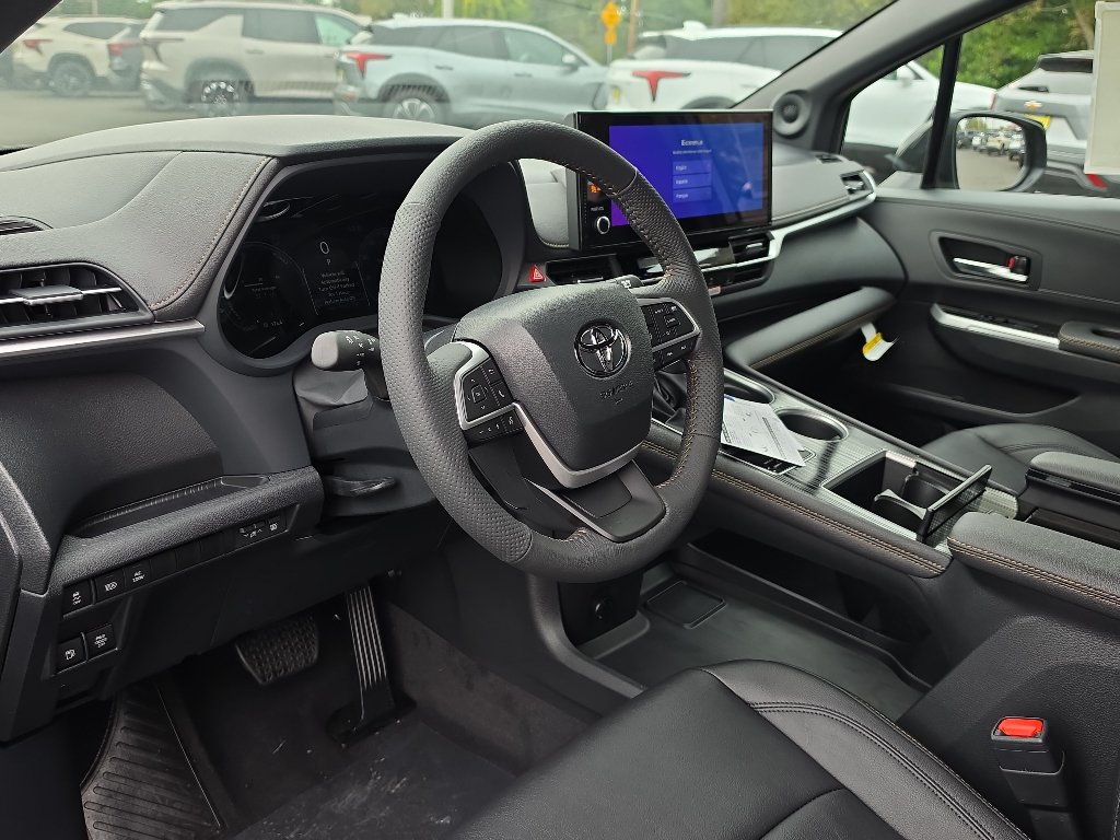 New 2026 Toyota Sienna XLE Woodland Edition AWD/4WD image 16