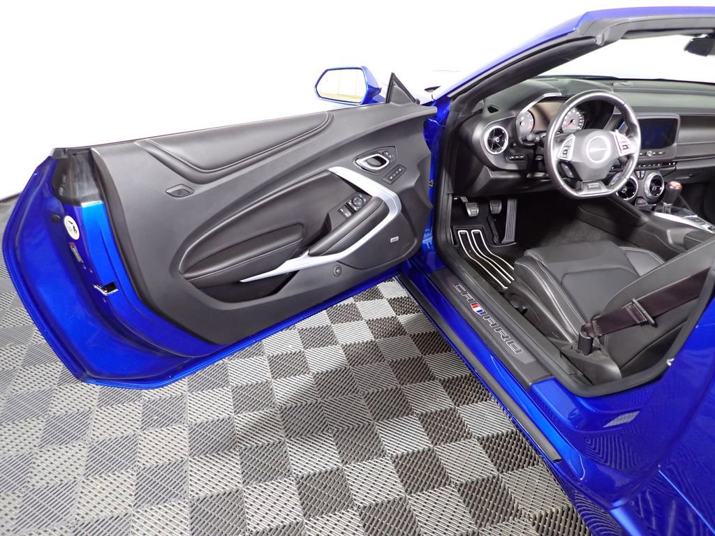 Used 2017 Chevrolet Camaro SS image 23