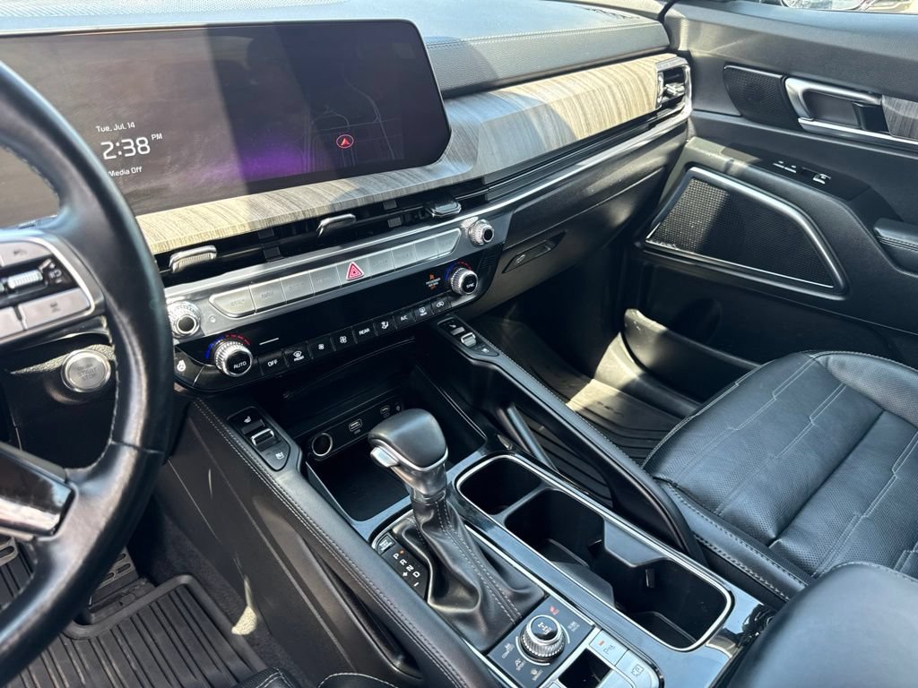 Used 2024 Kia Telluride SX Prestige w/ Towing Package AWD/4WD image 24