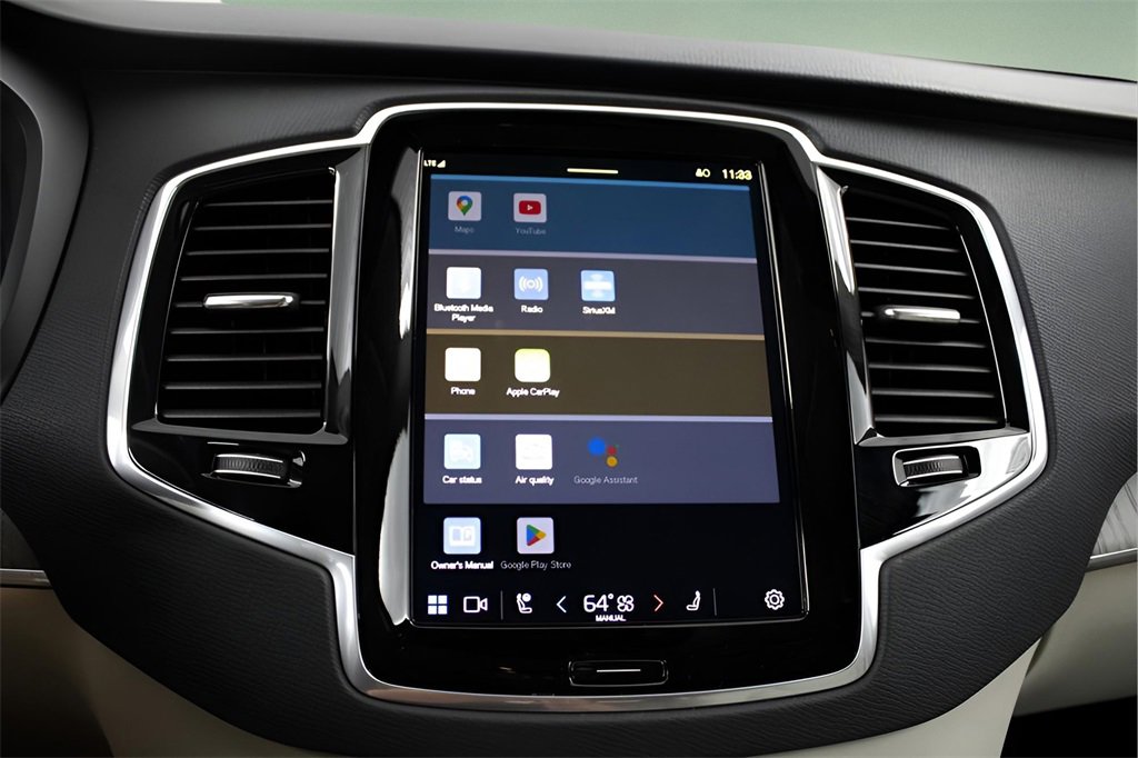 Certified 2025 Volvo XC90 T8 Plus w/ Protection Package Premier image 28