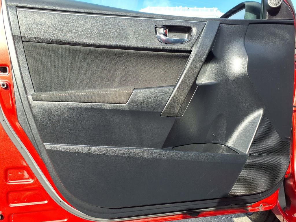 Used 2019 Toyota Corolla LE image 21