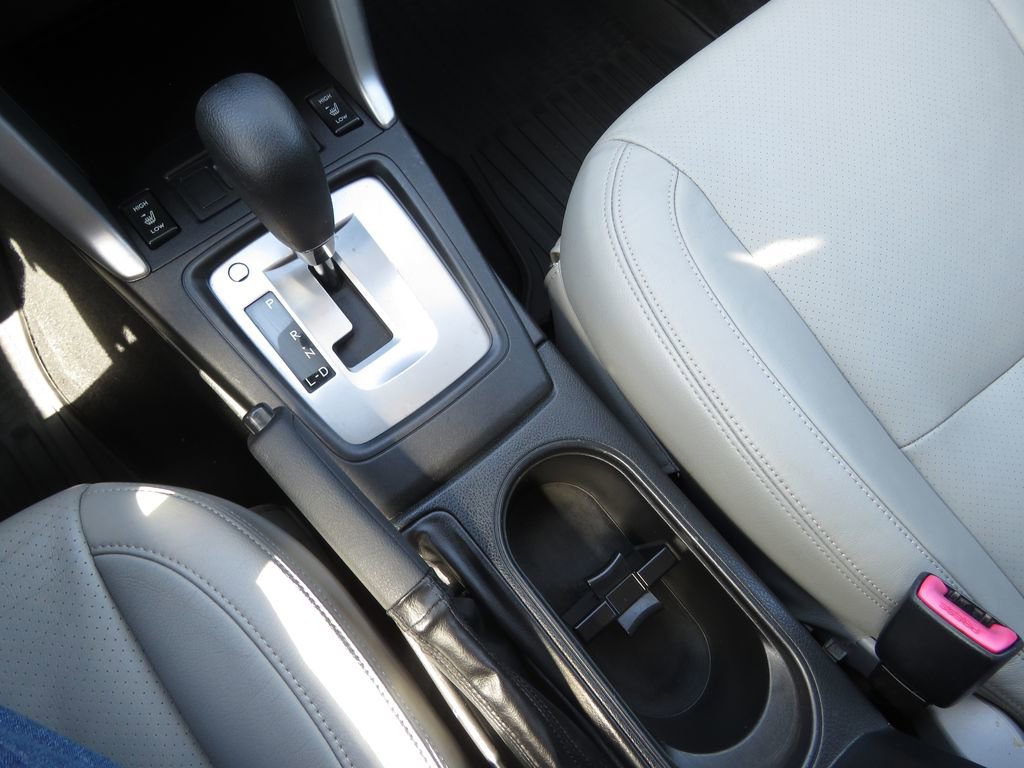 Used 2015 Subaru Forester 2.5i Premium w/ All-Weather Package AWD/4WD image 23