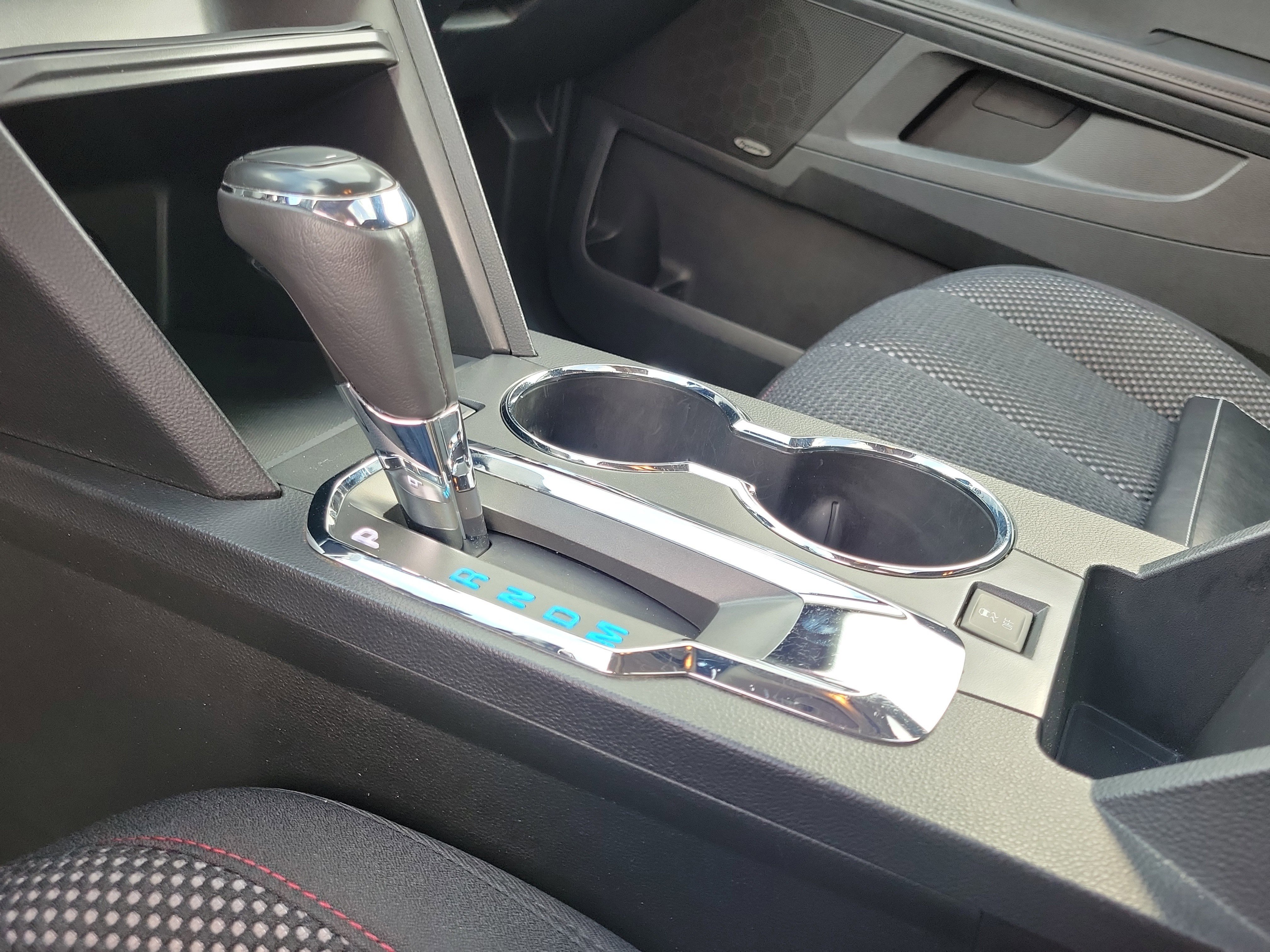 Used 2017 Chevrolet Equinox LT image 29