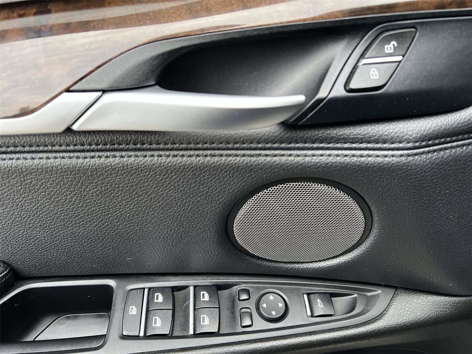 Used 2015 BMW X5 xDrive35i w/ Premium Package image 13