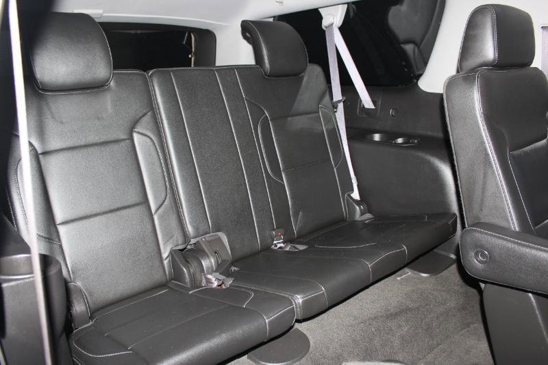 Used 2017 Chevrolet Suburban LT RWD image 18