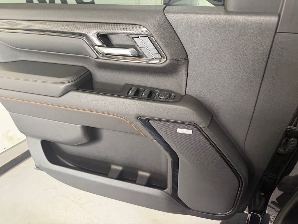 Used 2024 GMC Sierra 2500 AT4 w/ AT4 Premium Plus Package image 14