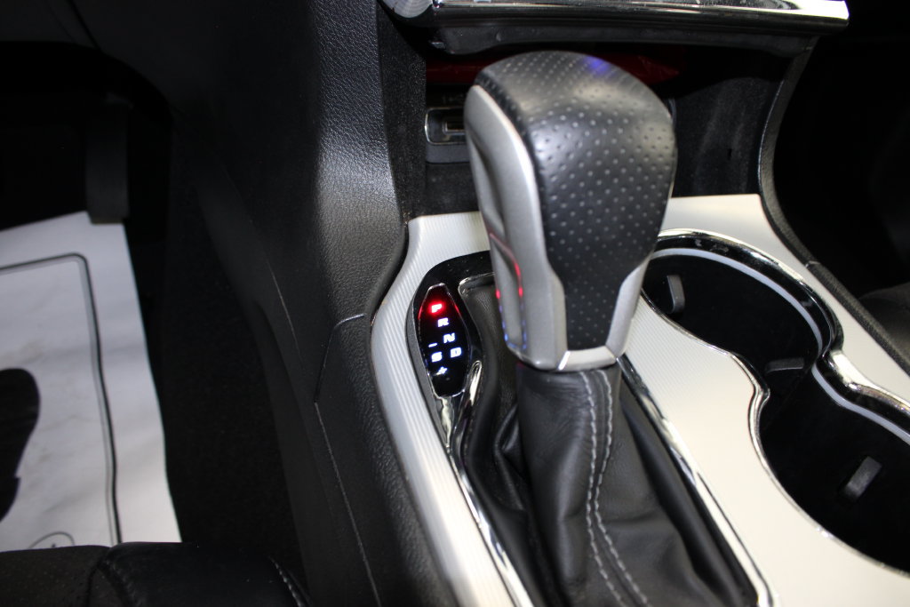Used 2019 Jeep Grand Cherokee SRT AWD/4WD image 14