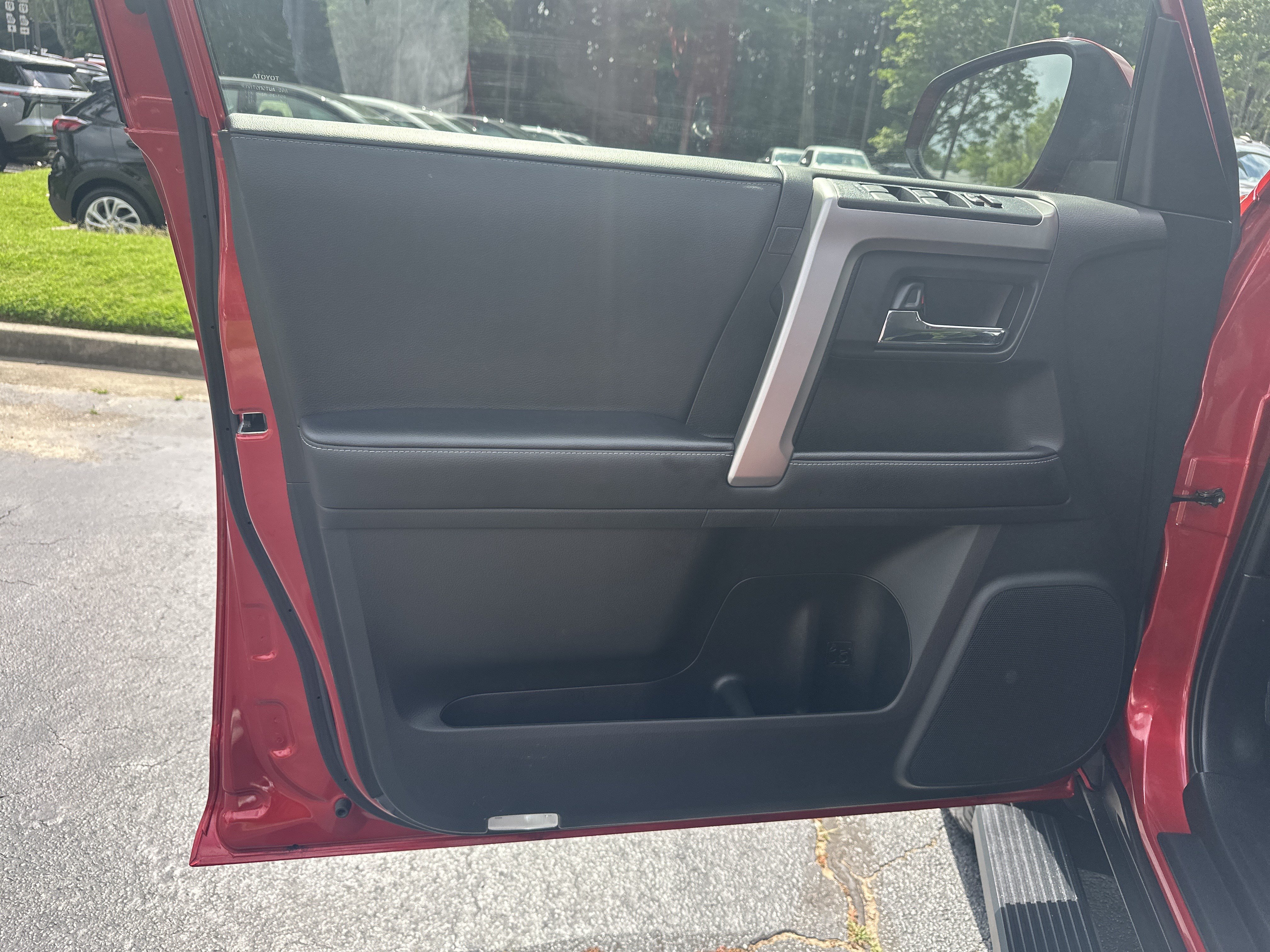 Used 2022 Toyota 4Runner SR5 RWD image 10