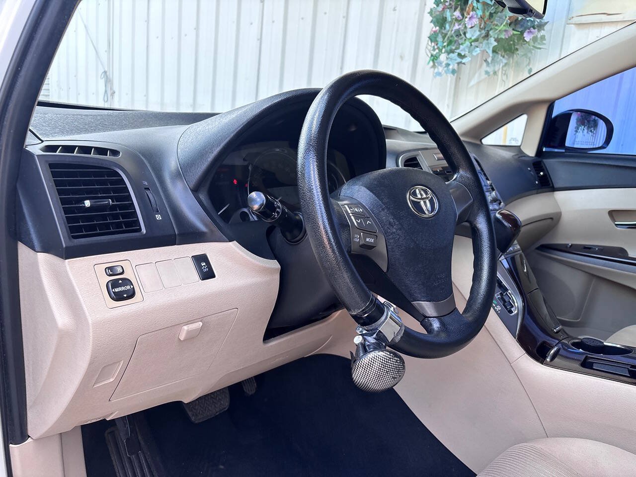 Used 2009 Toyota Venza w/ Security Pkg FWD image 8
