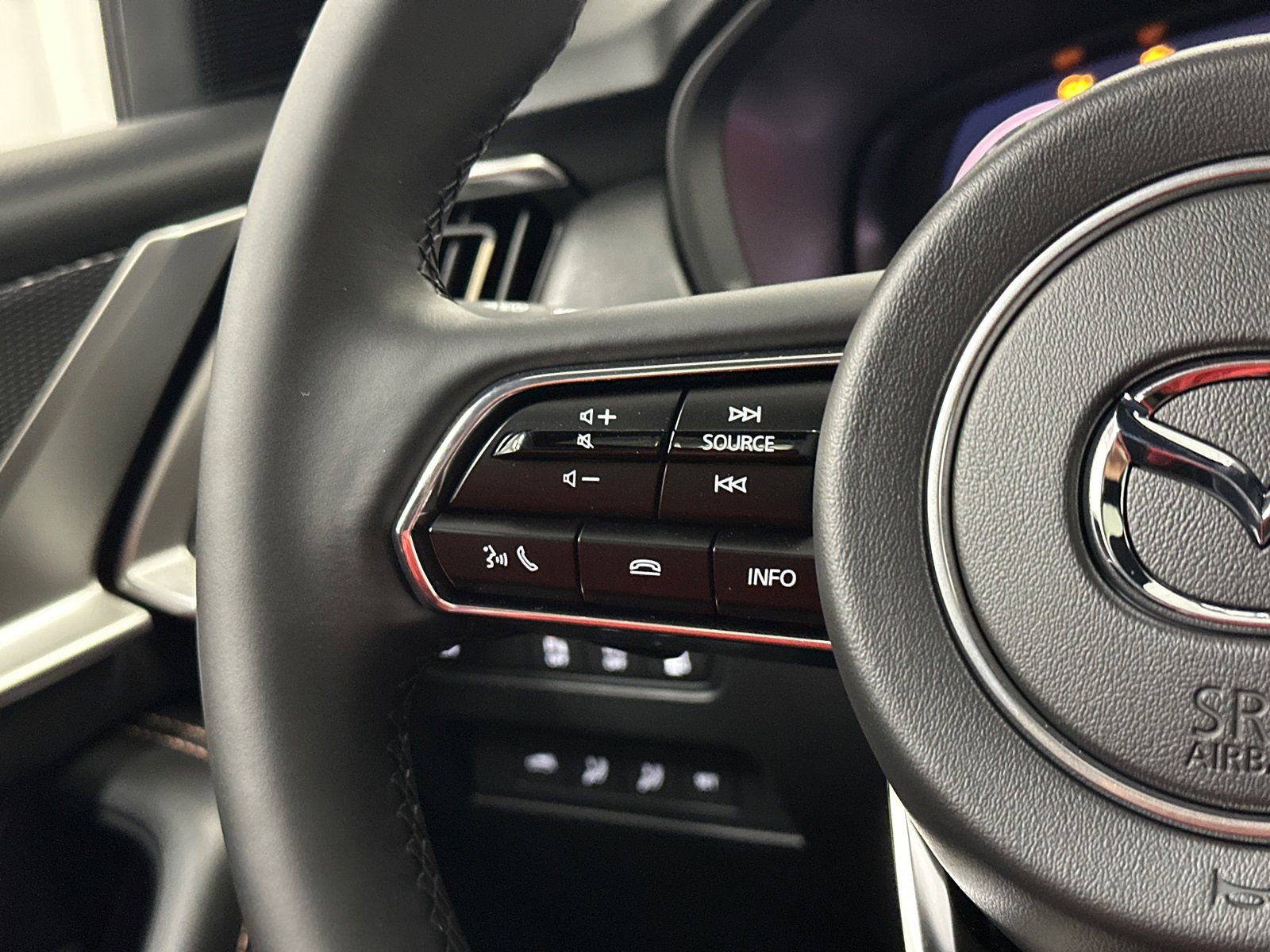 New 2025 MAZDA CX-90 Plug-In Hybrid w/ Premium Plus image 27