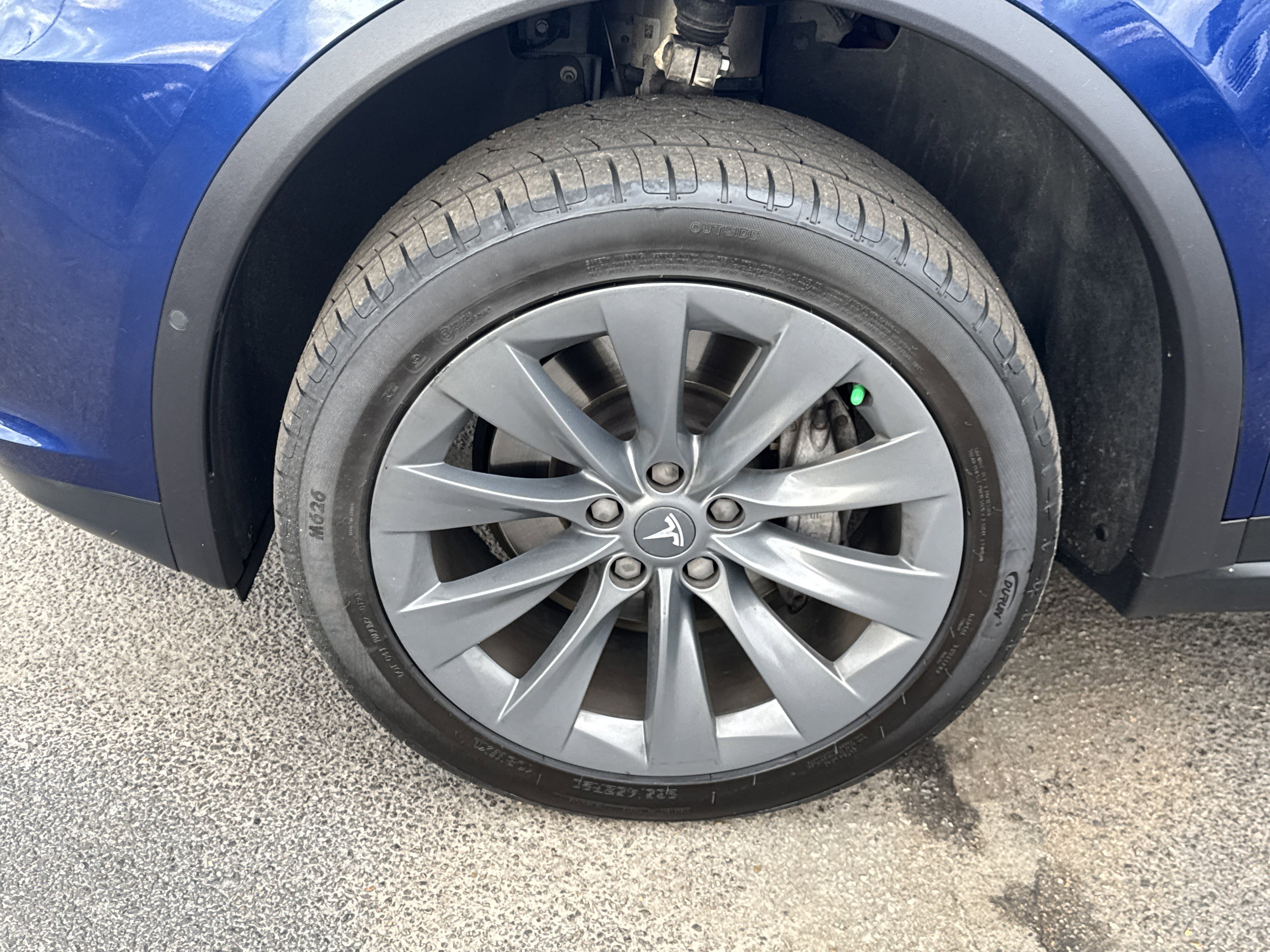 Used 2019 Tesla Model X 75D image 9