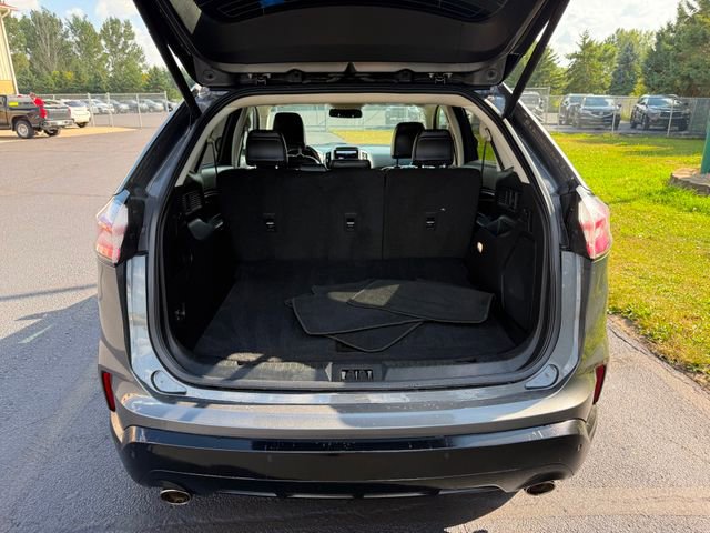 Used 2024 Ford Edge Titanium image 3