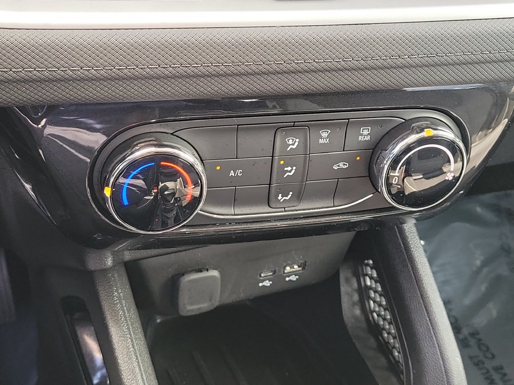 Used 2024 Chevrolet TrailBlazer LT FWD image 16