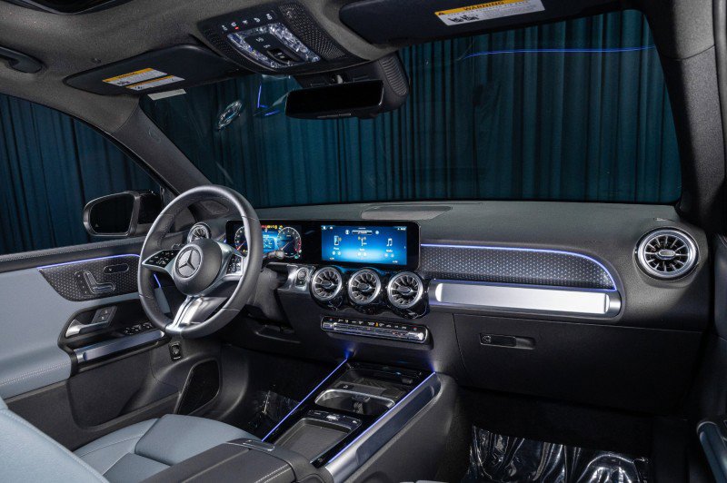 New 2026 Mercedes-Benz GLB 250 4MATIC image 4