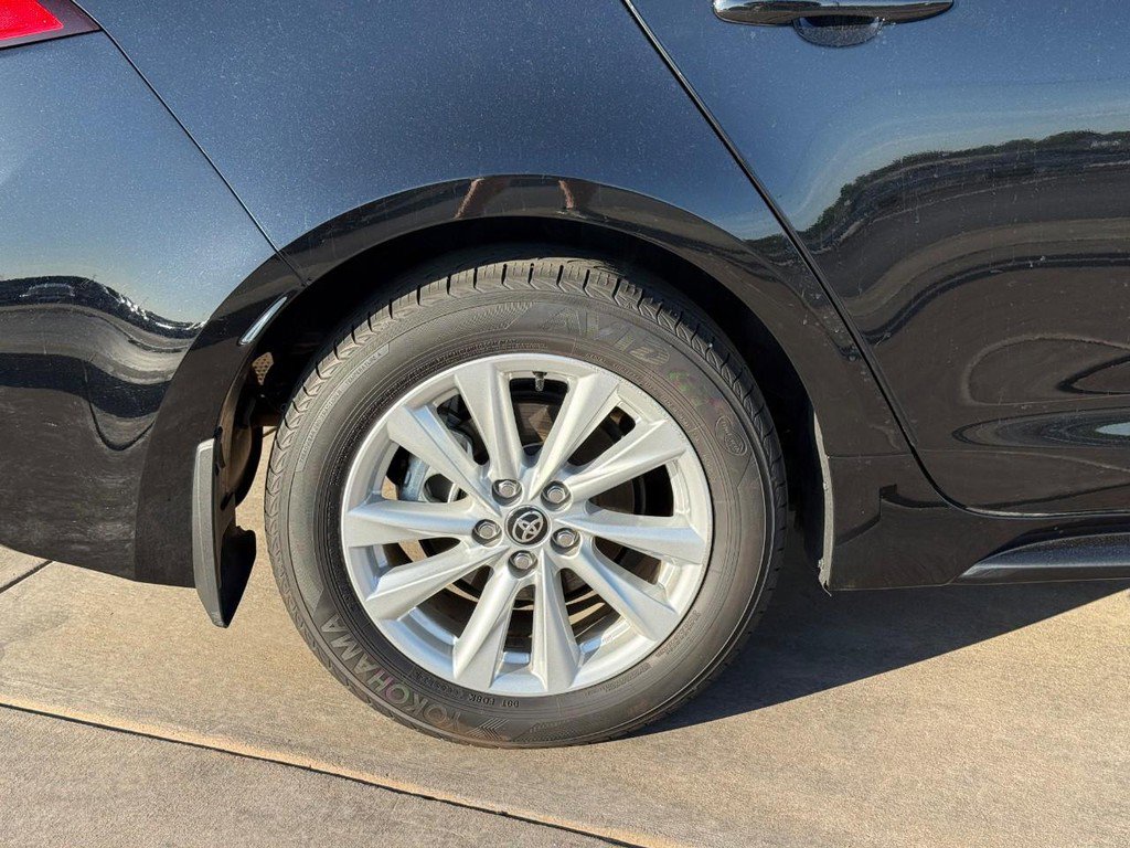 Certified 2025 Toyota Corolla LE w/ LE Premium Package image 6