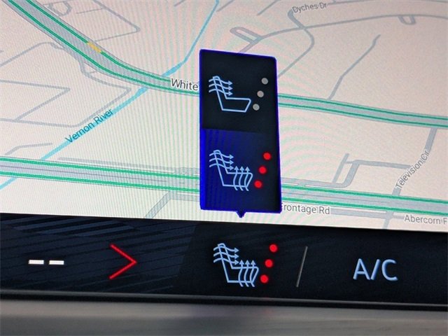 Used 2025 Chevrolet Suburban Z71 w/ Comfort Package image 26