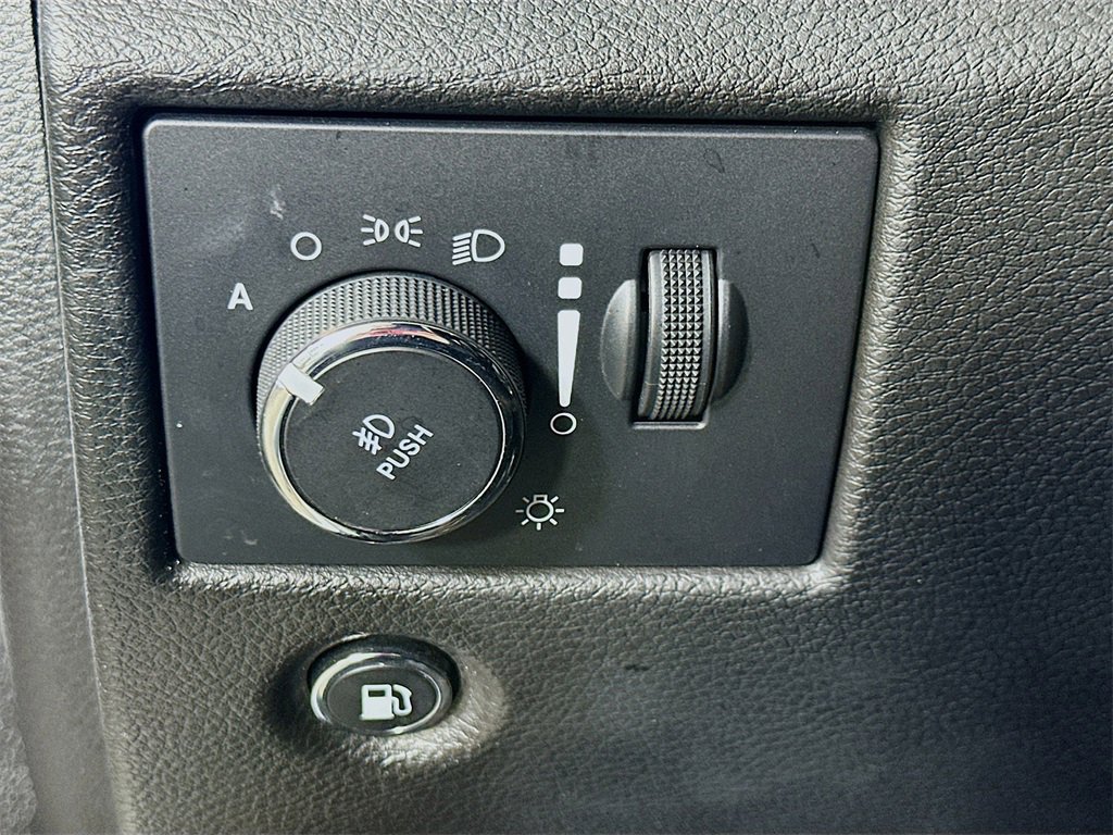 Used 2022 Jeep Grand Cherokee Limited w/ Tech Group image 22