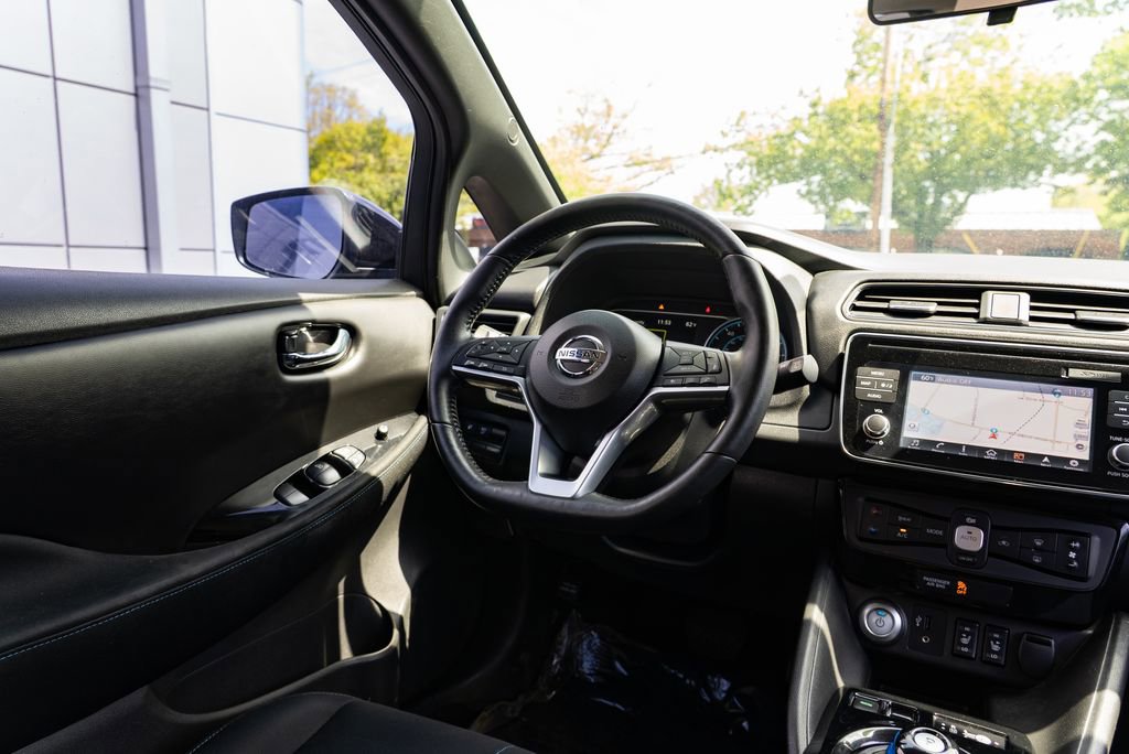 Used 2018 Nissan Leaf SV w/ SV All Weather Package FWD image 11