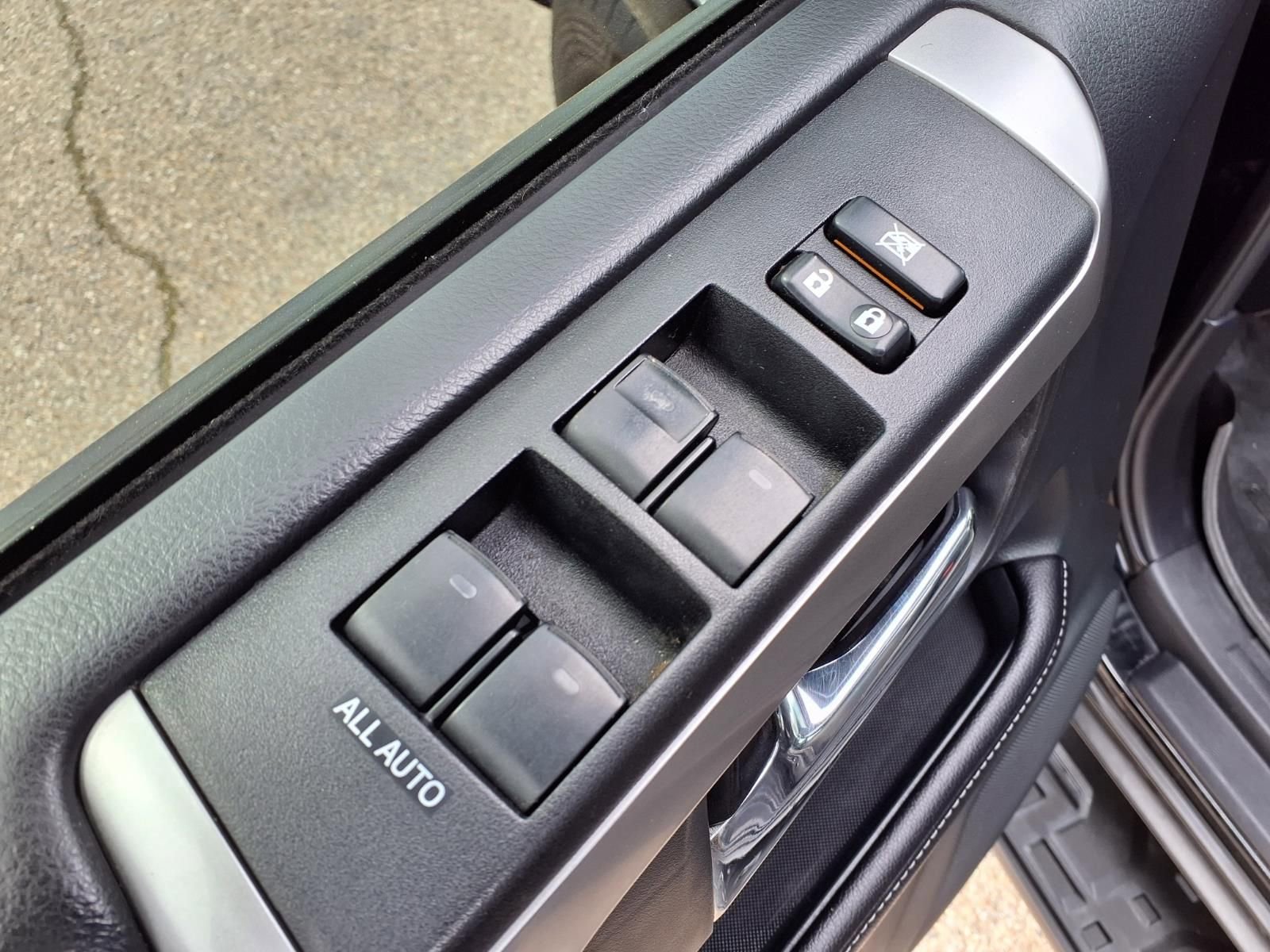 Used 2017 Toyota 4Runner SR5 Premium AWD/4WD image 15