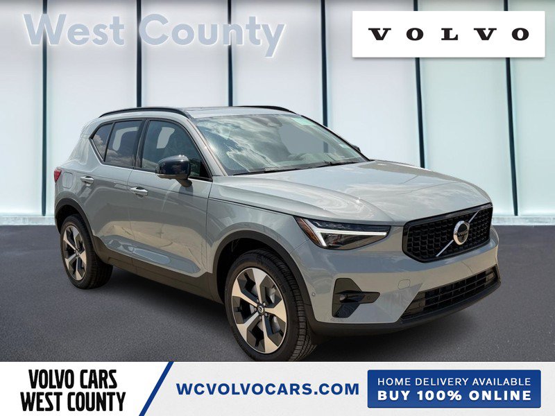 New 2026 Volvo XC40 B5 Plus w/ Protection Package Premier