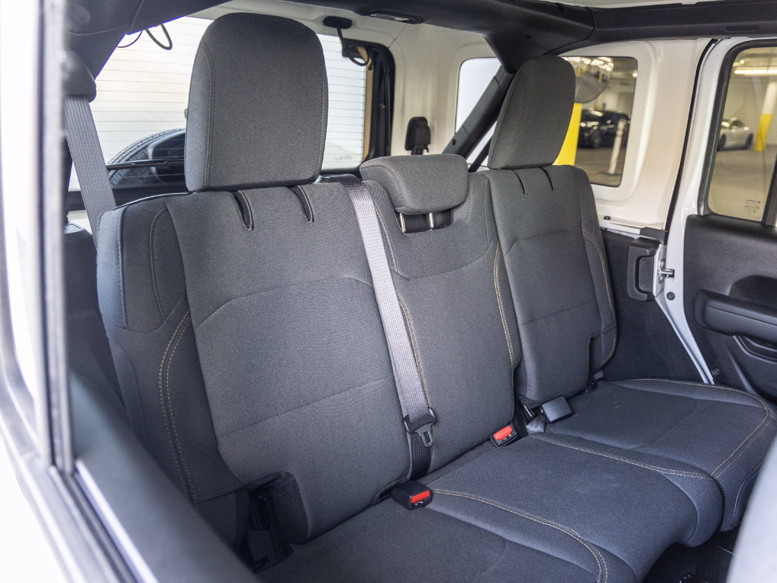 Used 2025 Jeep Wrangler Unlimited Sport AWD/4WD image 30