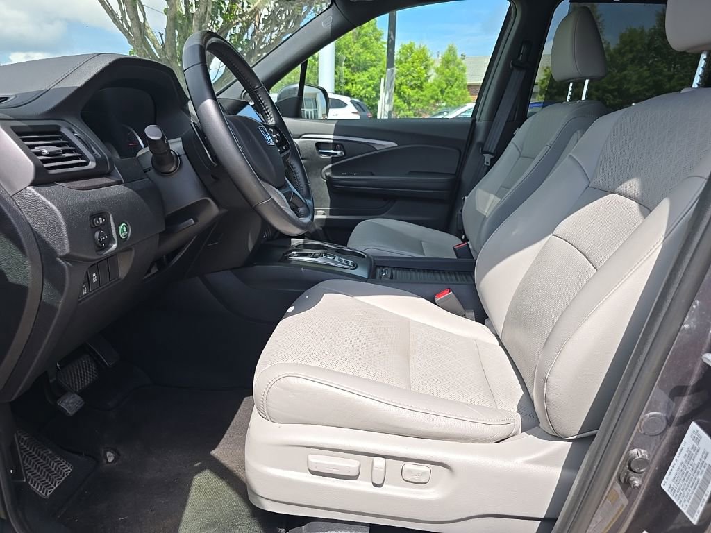 Used 2021 Honda Passport EX-L image 17