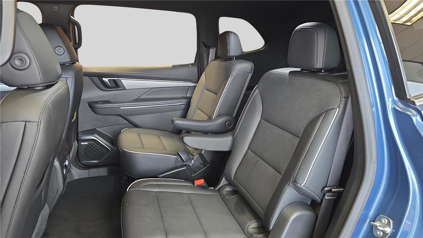 Used 2025 Buick Enclave Preferred image 18