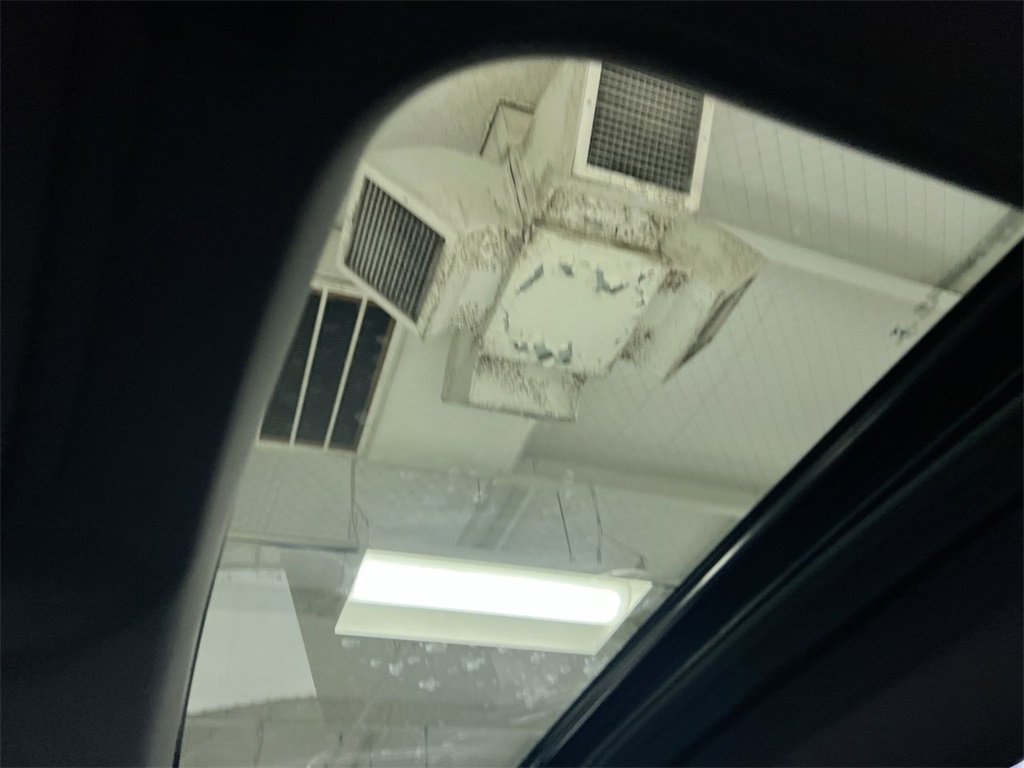 Used 2019 Chevrolet Silverado 1500 High Country w/ High Country Premium Package image 19