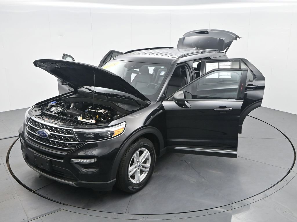 Used 2024 Ford Explorer XLT w/ Equipment Group 202A image 42