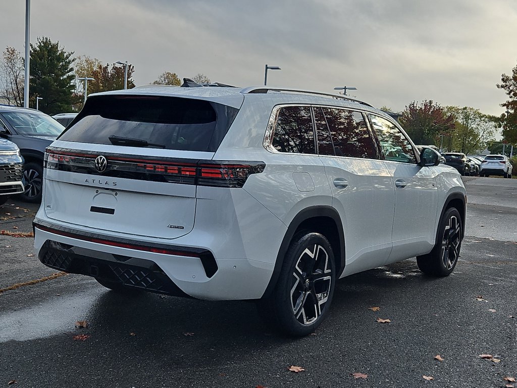 New 2027 Volkswagen Atlas SEL Premium R-Line AWD/4WD image 3