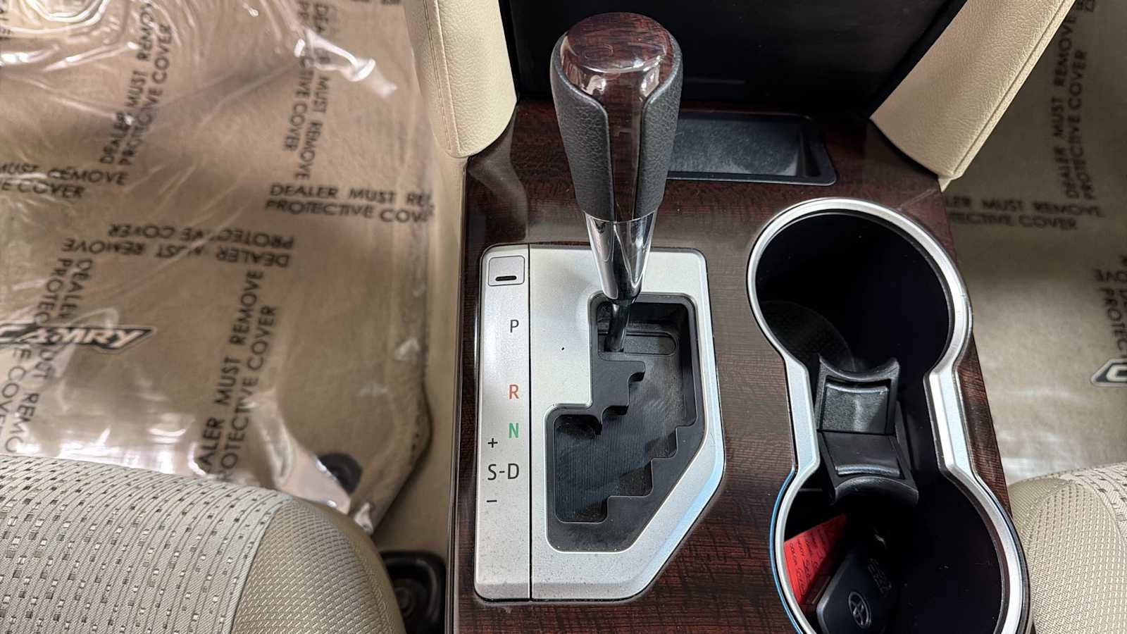 Used 2013 Toyota Camry XLE w/ Convenience Pkg image 22