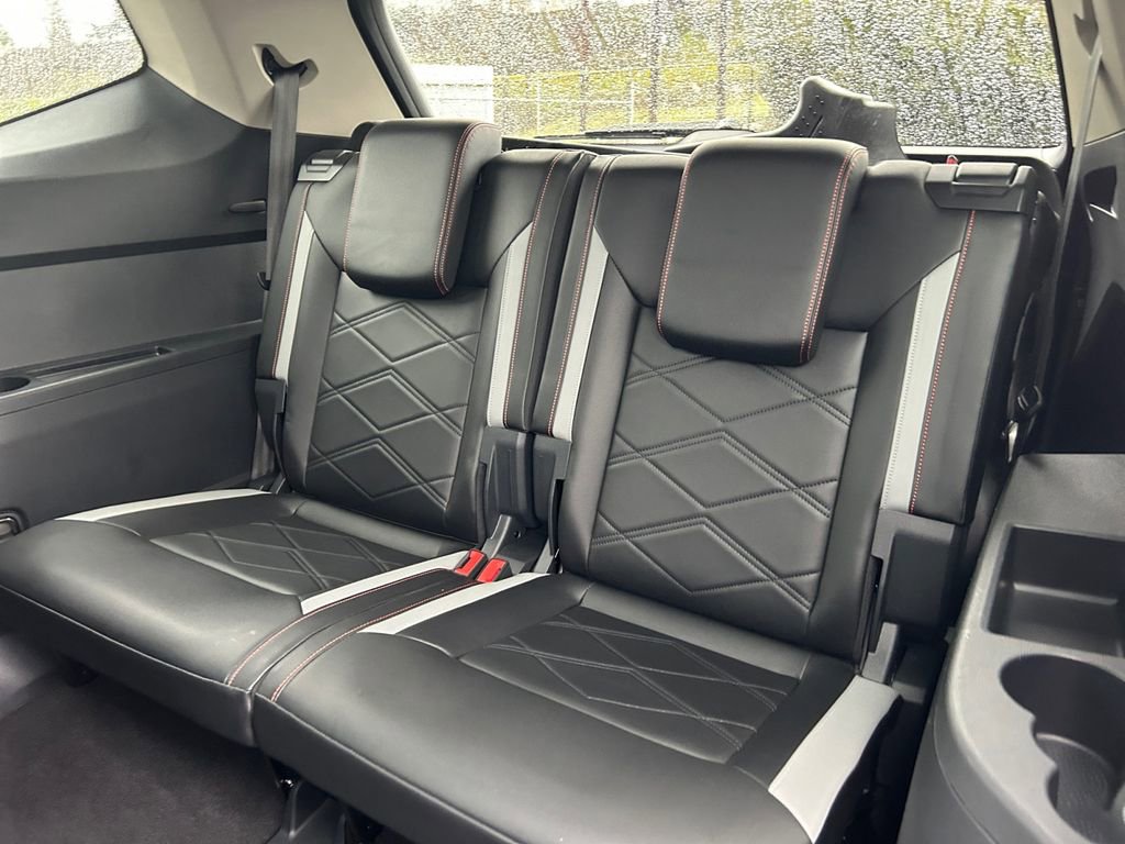 Used 2024 Volkswagen Atlas Peak Edition SE image 35