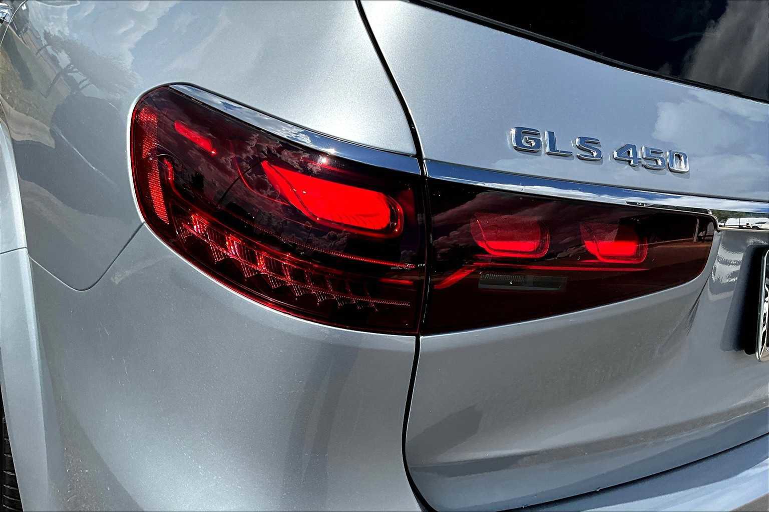 New 2026 Mercedes-Benz GLS 450 4MATIC image 6