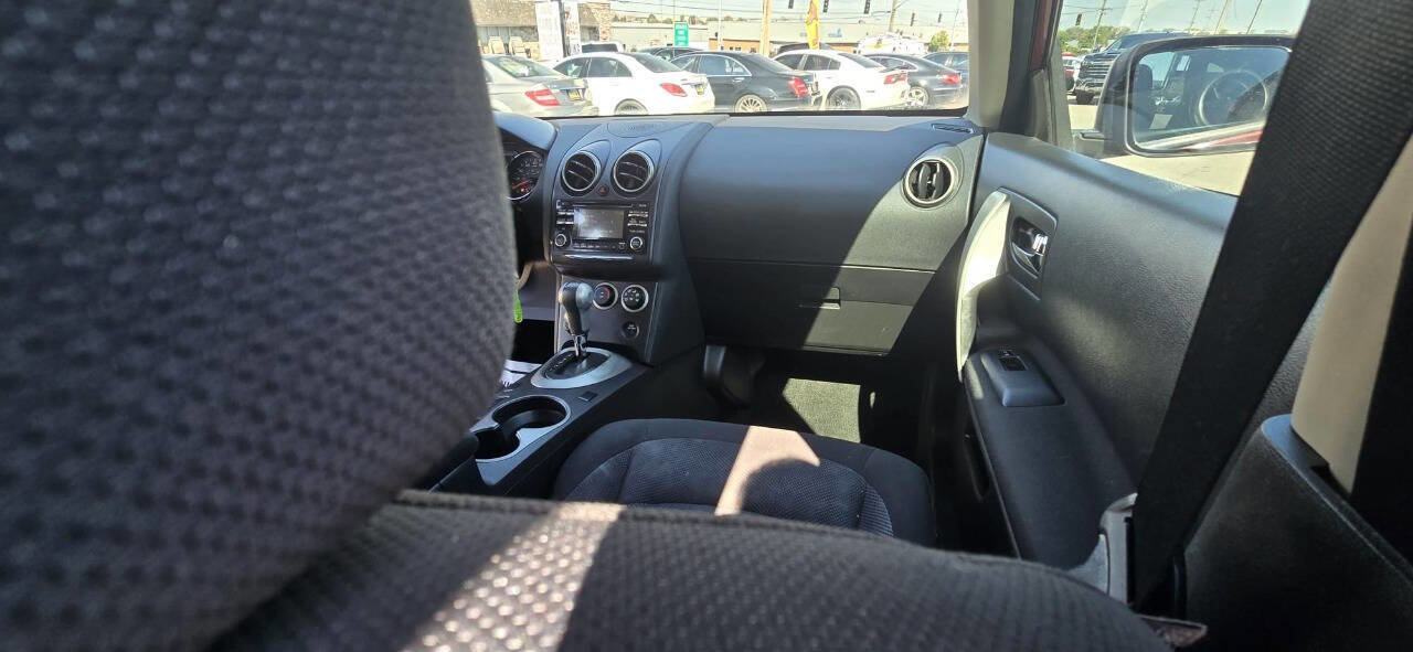 Used 2014 Nissan Rogue S w/ Convenience Package image 31