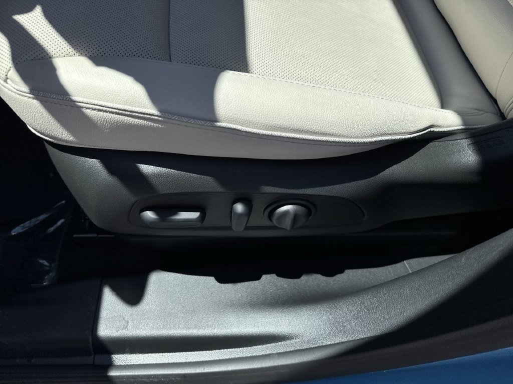 Used 2026 Buick Encore GX Sport Touring w/ Comfort Package FWD image 40