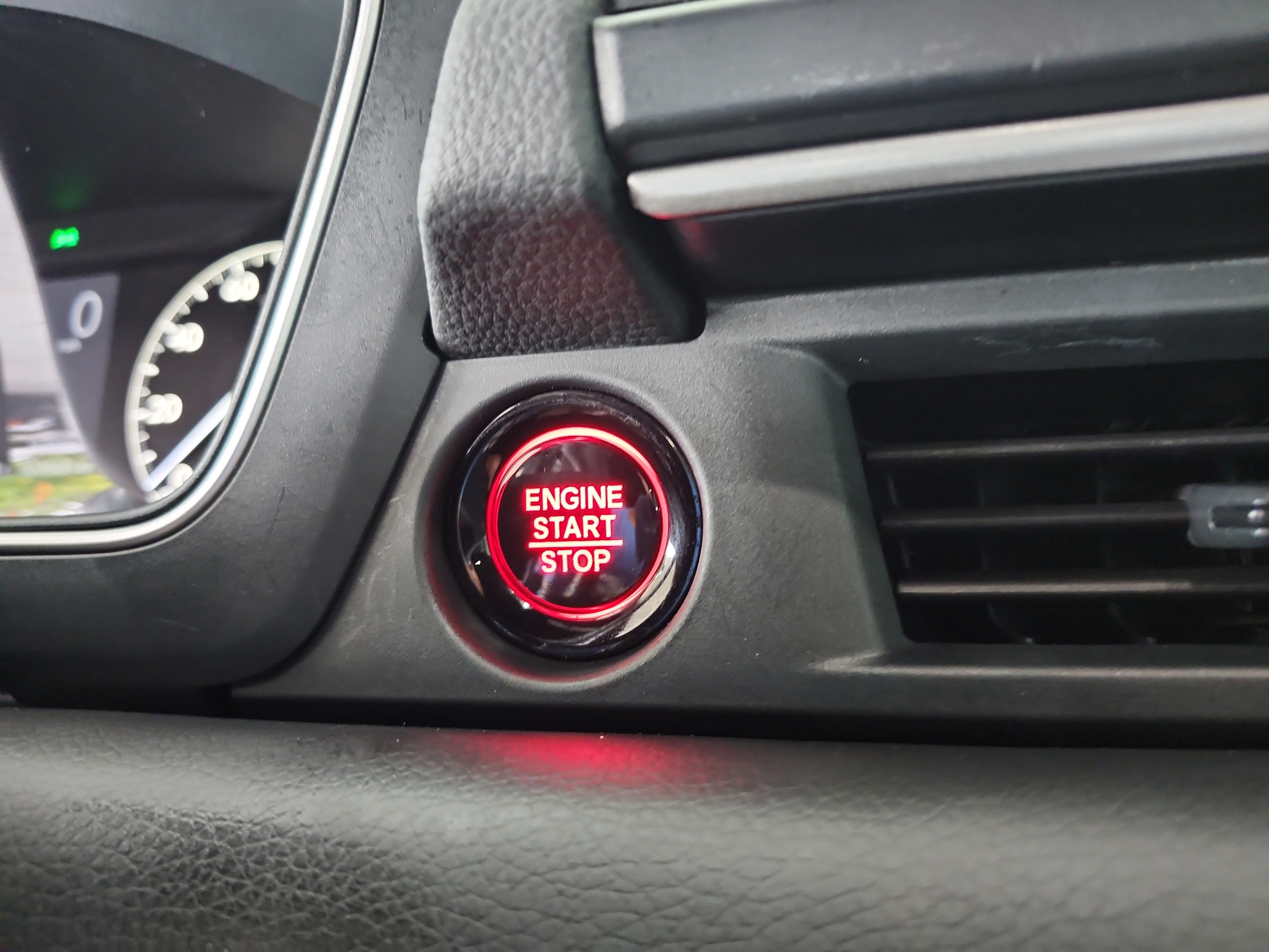Certified 2024 Honda Pilot Sport image 27