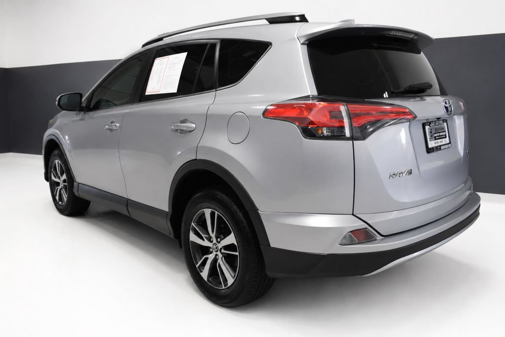 Used 2018 Toyota RAV4 XLE w/ Plus Extra Value Package FWD image 3