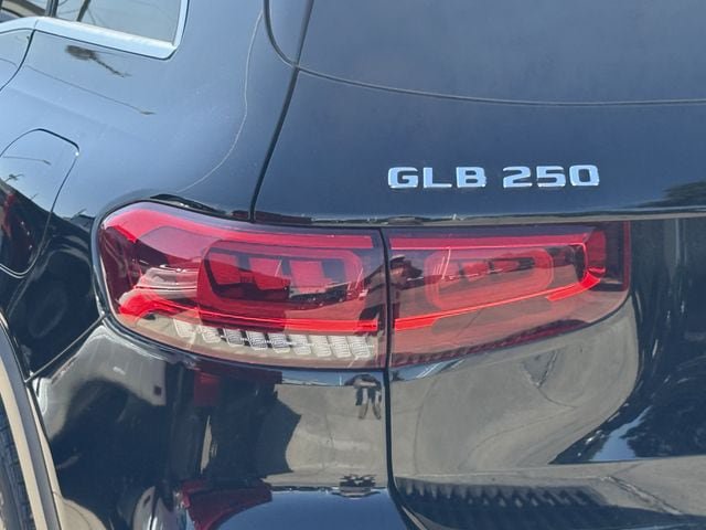 Used 2021 Mercedes-Benz GLB 250 image 6